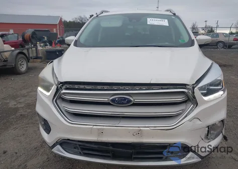 2019 Ford Escape Titanium из США, поврежденный, VIN 1FMCU9J99KUC31232